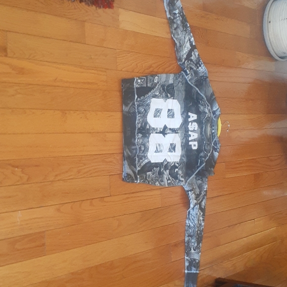 Closet clearance - Picture 5 of 7